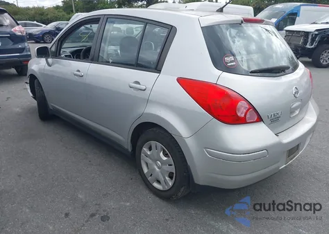 2011 Nissan Versa 1.8S z USA, uszkodzony, nr VIN 3N1BC1CP2BL484566